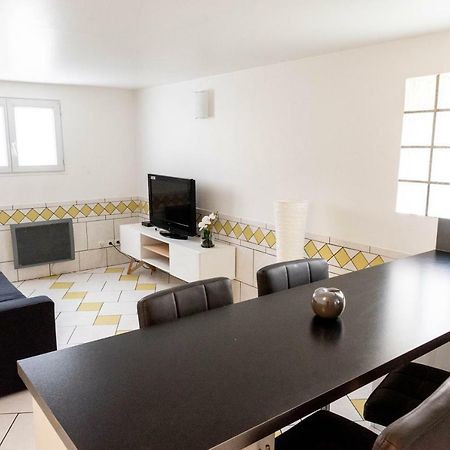 Charmant 2 Pieces Moderne Clichy-sous-Bois Exterior foto